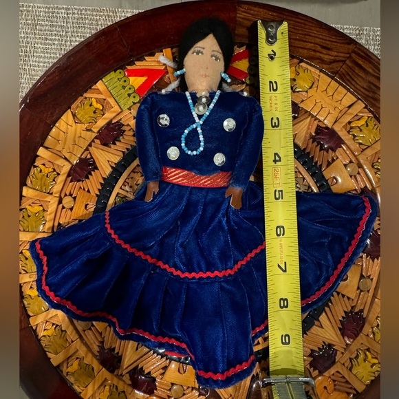 Navajo Native American Indian Fold Art Doll- Beautiful & Handcrafted - Picture 8 of 8